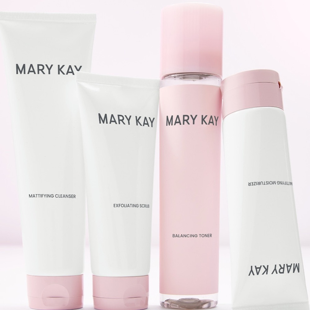Mary Kay Skincare Set - Pink and White